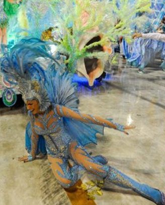 Claudia Raia, Ana Hickmann e outras famosas levam tombo durante carnaval e indenização de mais de 700 mil é paga (Foto: reprodução)