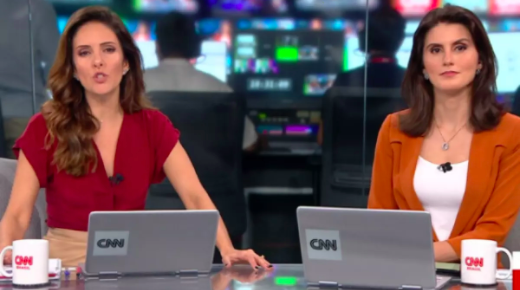 Monalisa Perrone e Carol Nogueira à frente do Expresso CNN; 